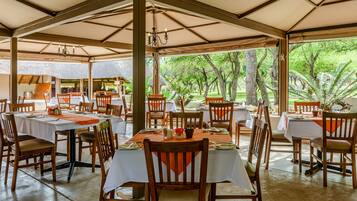 Free daily full breakfast