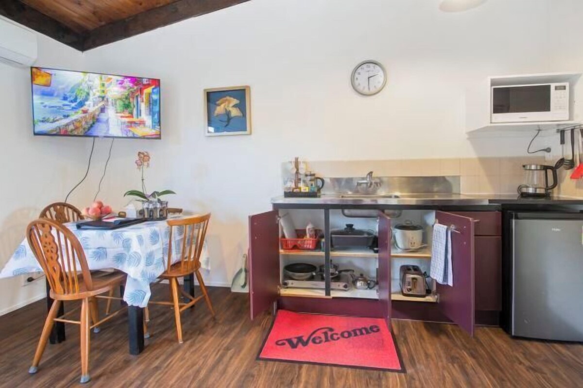 Cuisine privée | Cafetière/bouilloire, réfrigérateur, micro-ondes, bouilloire électrique