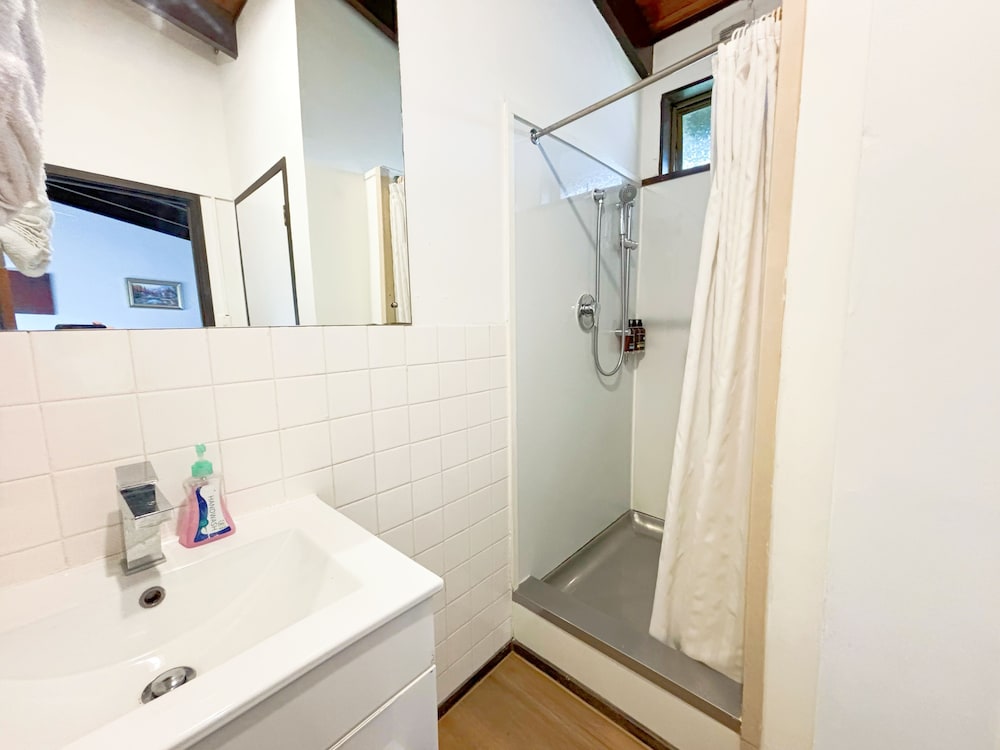 Grange Motel by null