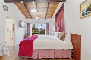 Double or Twin Room, Multiple Beds | 1 bedroom, individually decorated, individually furnished, desk