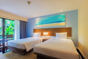 Premium bedding, in-room safe, desk, blackout drapes - Holiday Inn Resort Phuket Surin Beach by IHG (Choeng Thale)