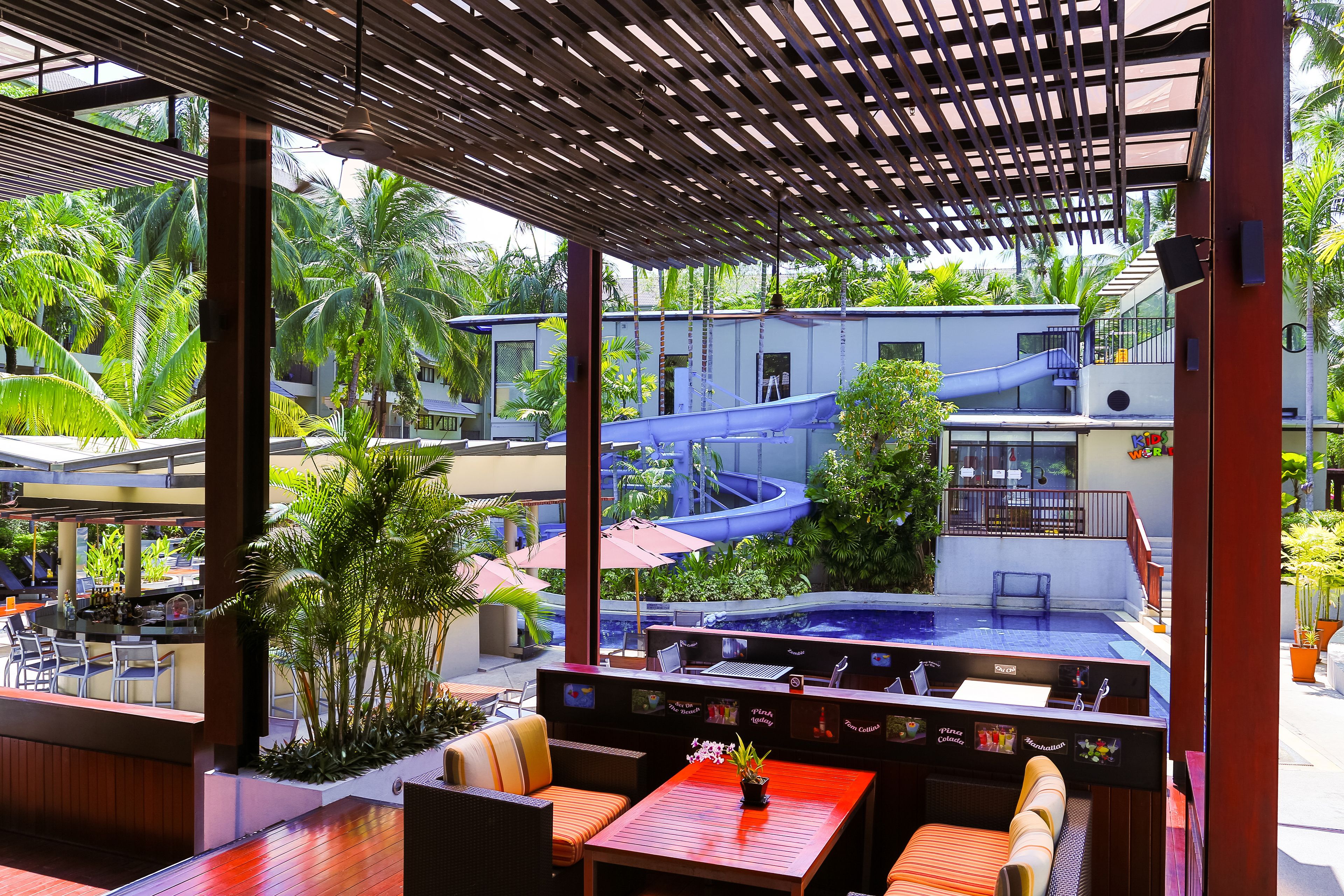 4 restoran, sarapan, makan tengah hari dihidangkan; masakan antarabangsa