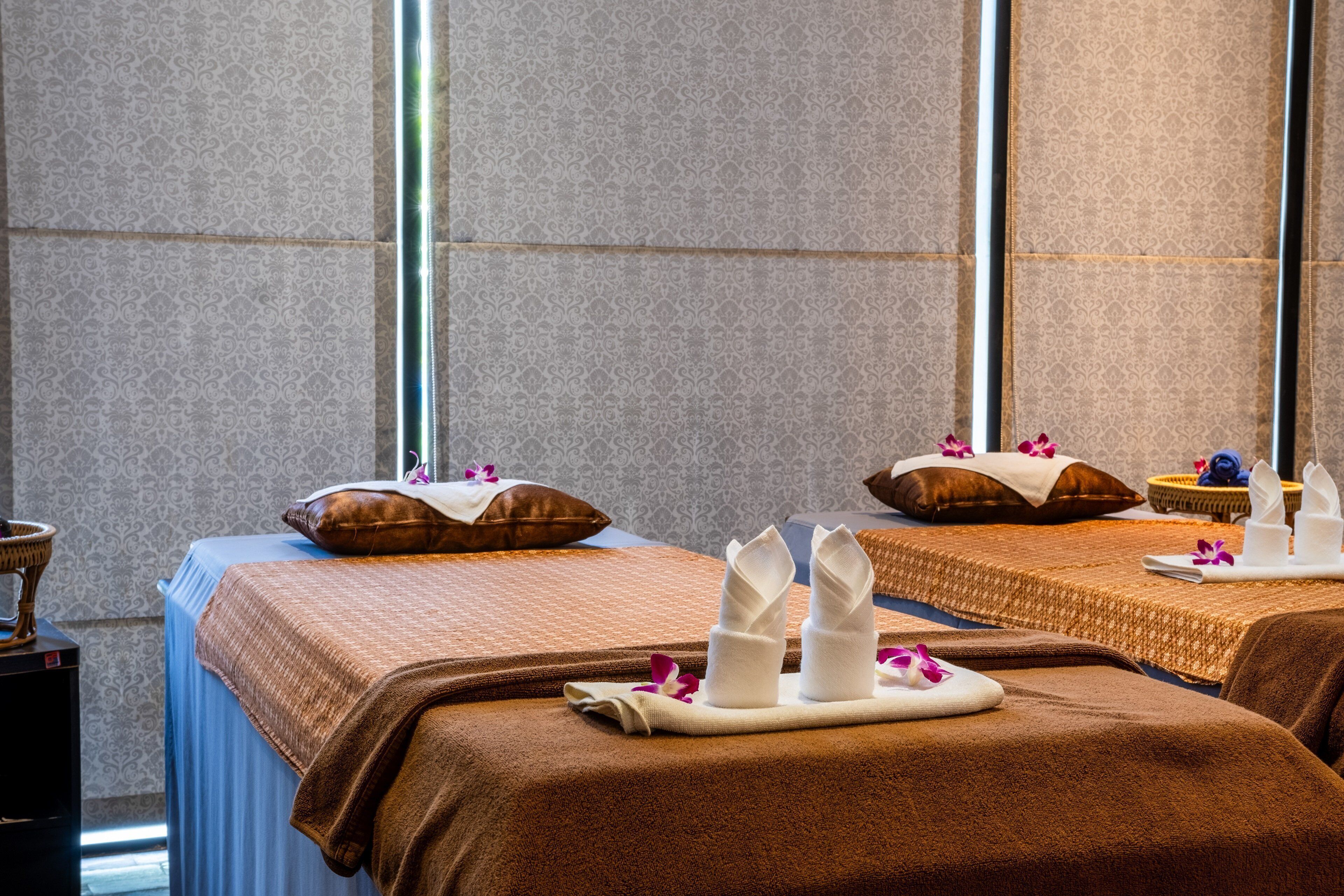 Couples treatment room(s), body treatments, Thai massages