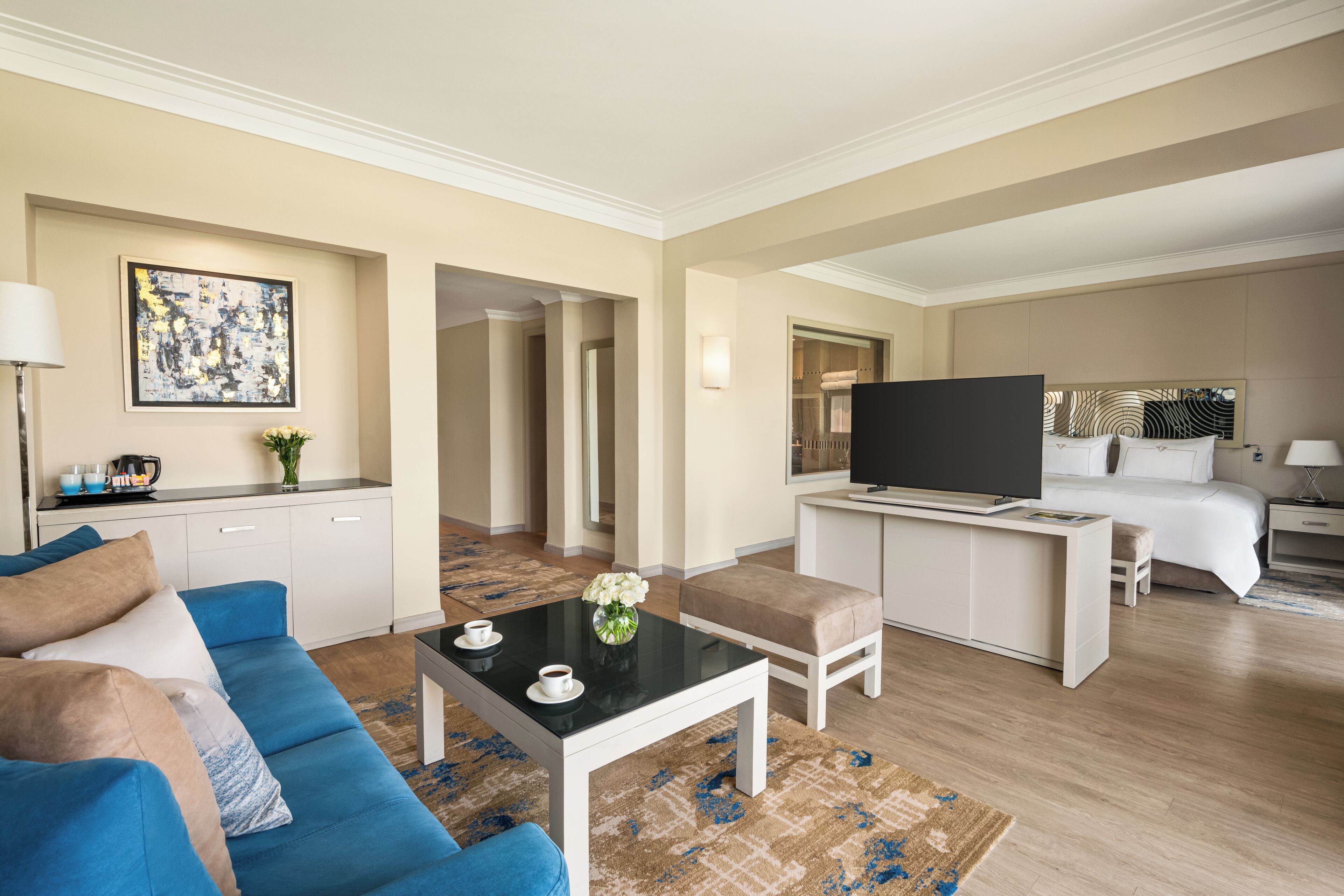 Junior Suite Twin Bed | Free minibar, in-room safe, blackout drapes, free WiFi
