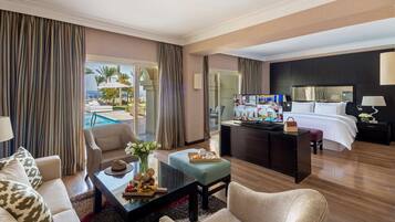 Suite (Swim-up) | Articles gratuits dans le mini-bar, coffres-forts dans les chambres