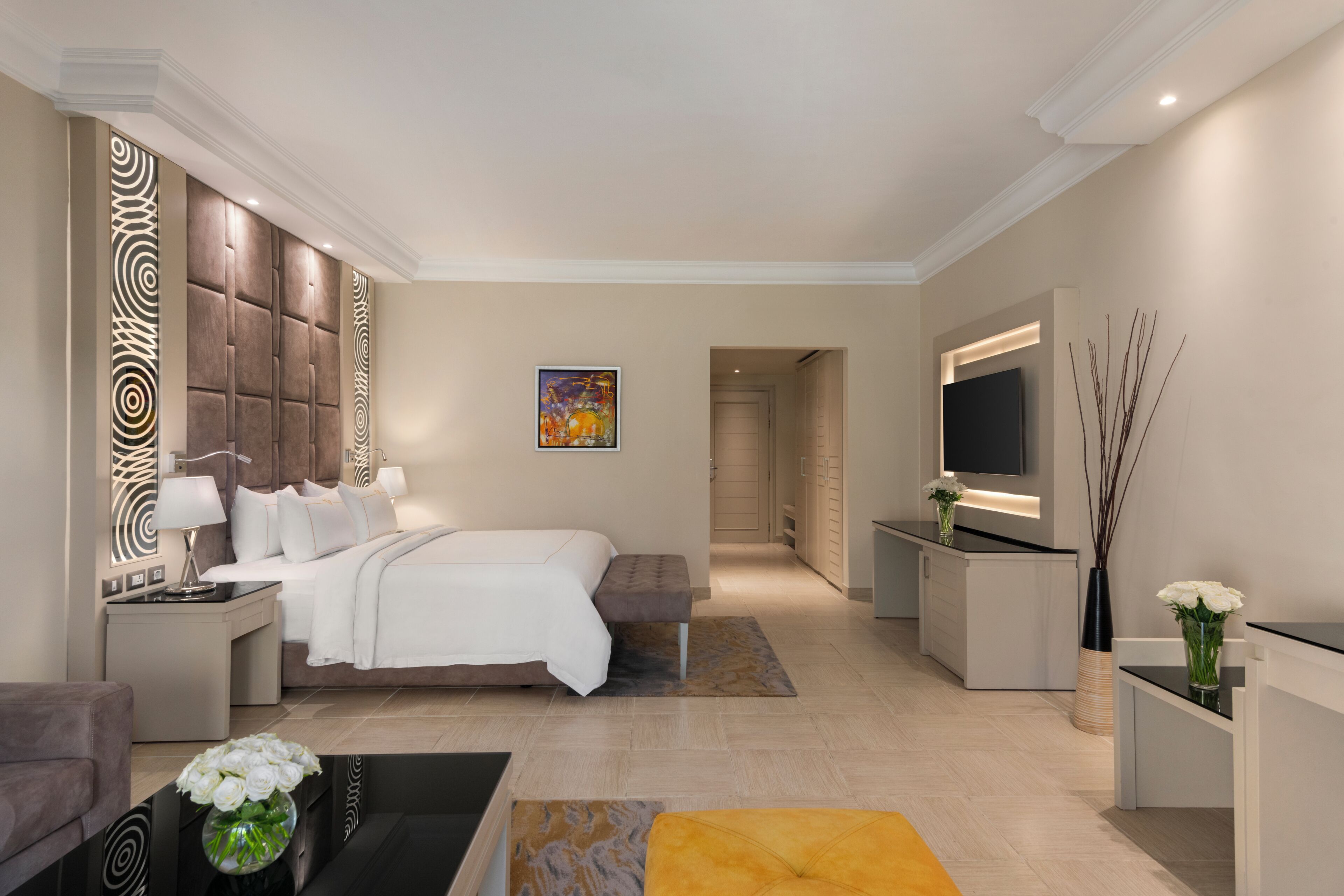 Deluxe Room King Bed | Minibar (free items), in-room safe, blackout drapes, WiFi (free)
