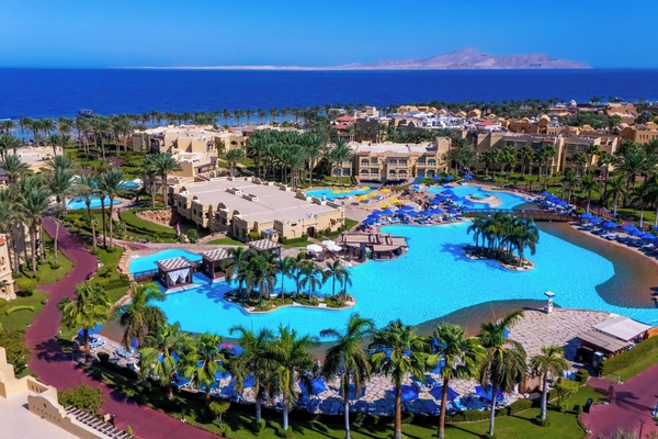 7 outdoor pools, cabanas (surcharge), pool umbrellas