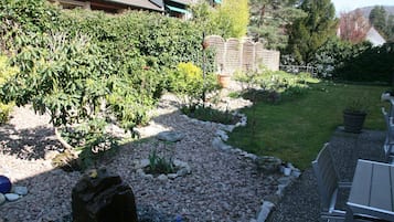 Comfort driepersoonskamer | Terras