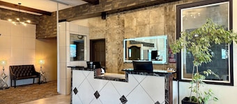 High Point Inn & Suites Peace River