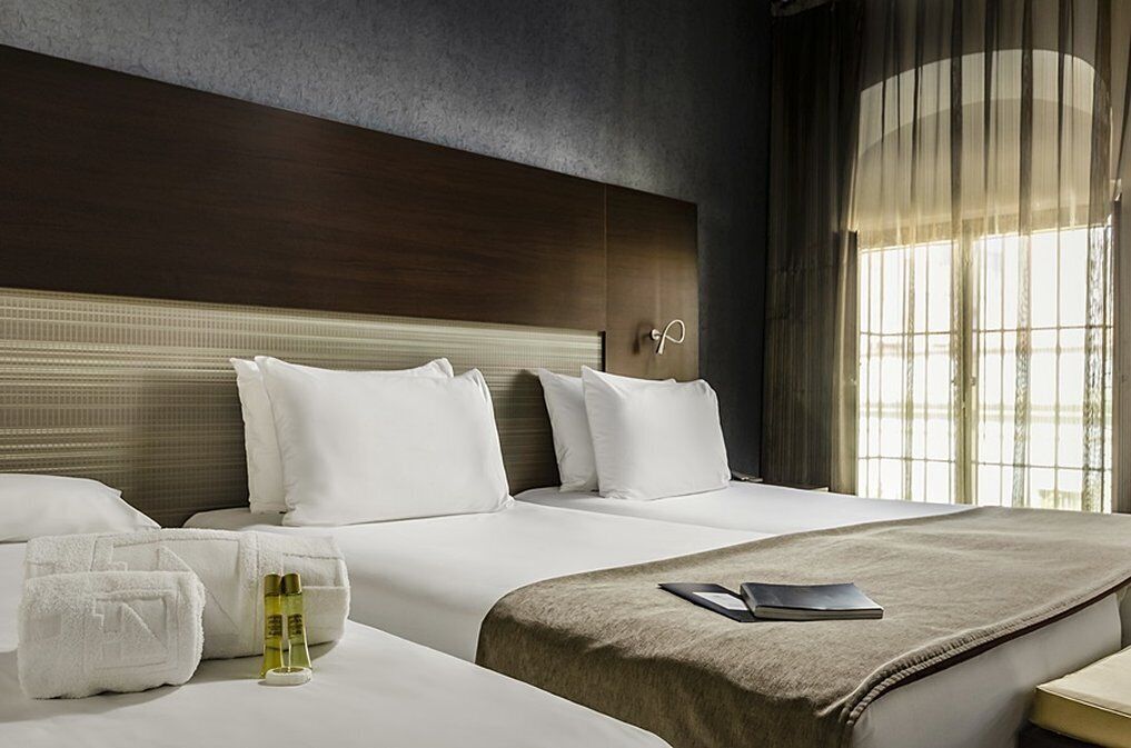 Junior Suite | Minibar, in-room safe, desk, soundproofing