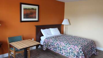 Standard Room, 1 Queen Bed