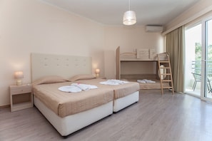 In-room safe, blackout drapes, free WiFi, bed sheets - Alexandros Hotel -  All Inclusive (Corfu)