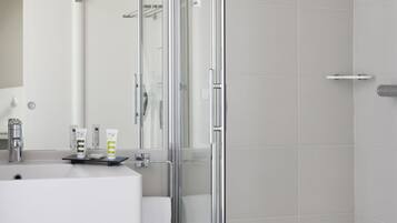 Rainfall showerhead, eco-friendly toiletries, hair dryer, towels