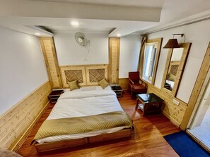 Quarto luxo, 1 quarto | Roupas de cama antialérgicas, individualmente decorados