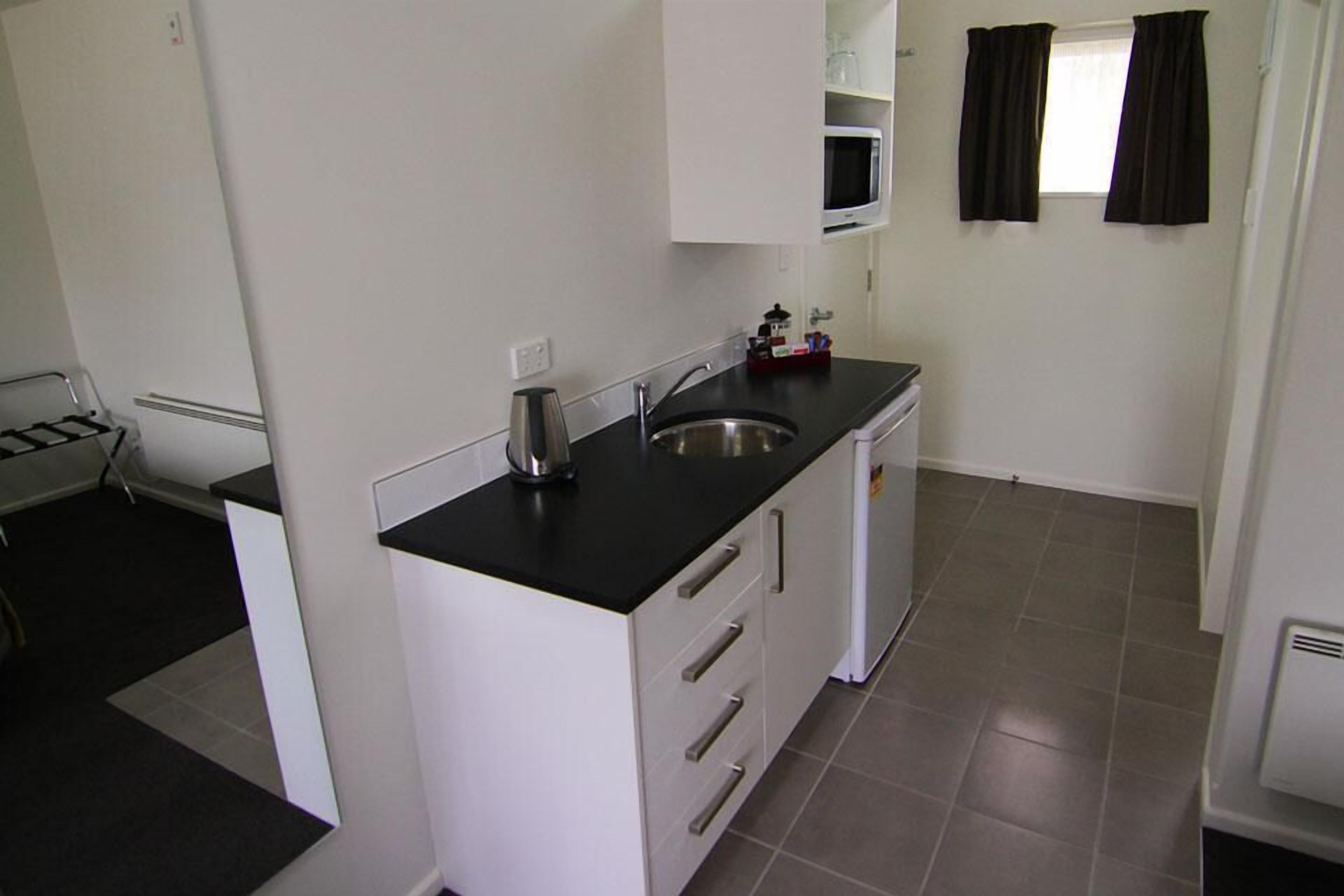 Photo - Airport Palms Motel