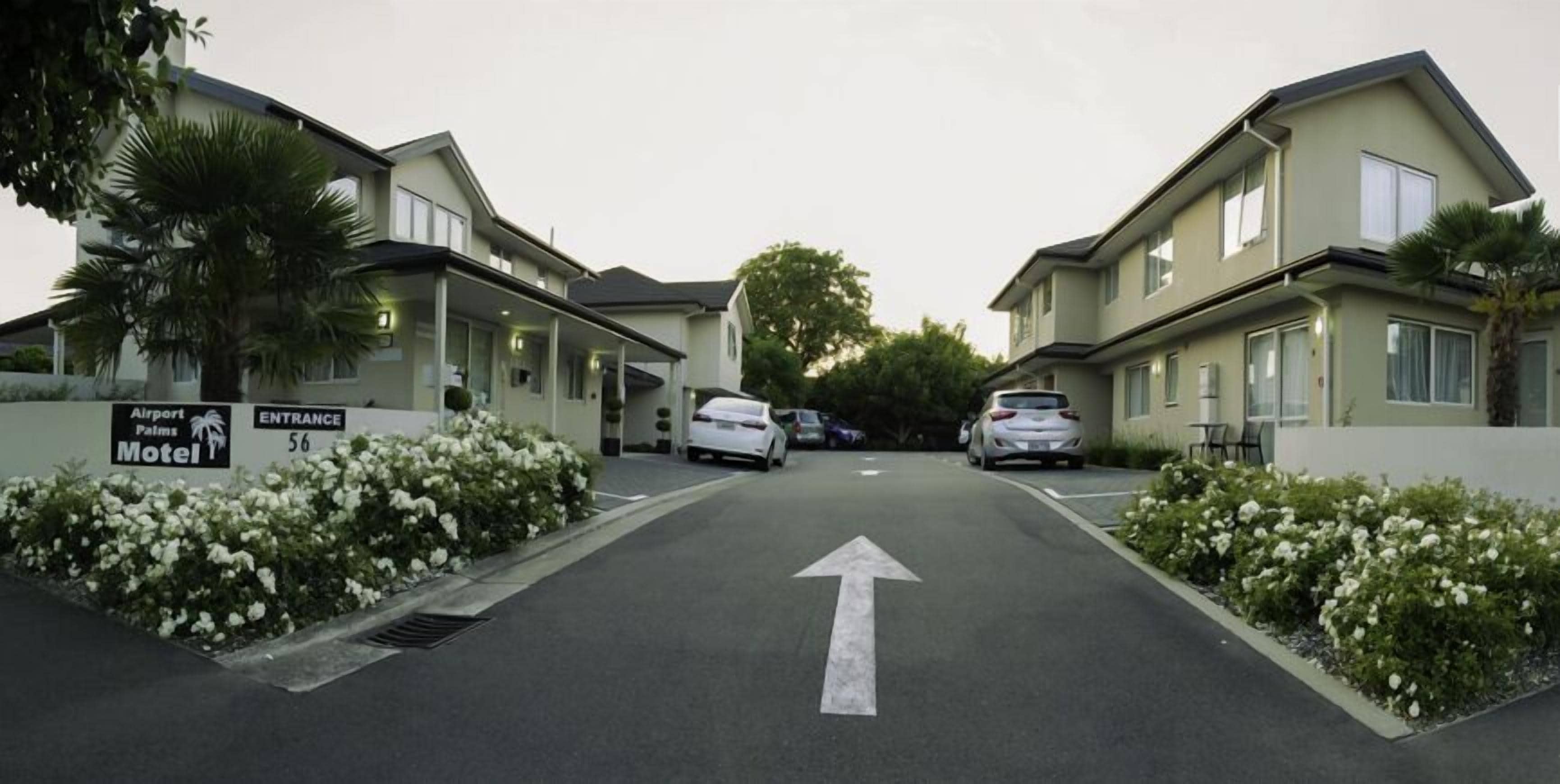 Vista frontal de la propiedad