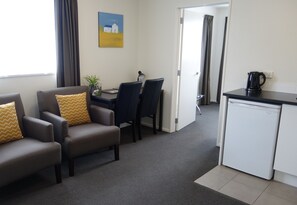 Standard Apartment, 1 Bedroom | Living area