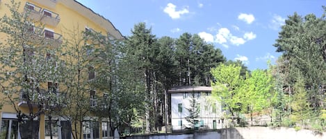 Vue depuis lâhĂ©bergement