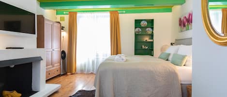 Pillowtop beds, individually decorated, individually furnished