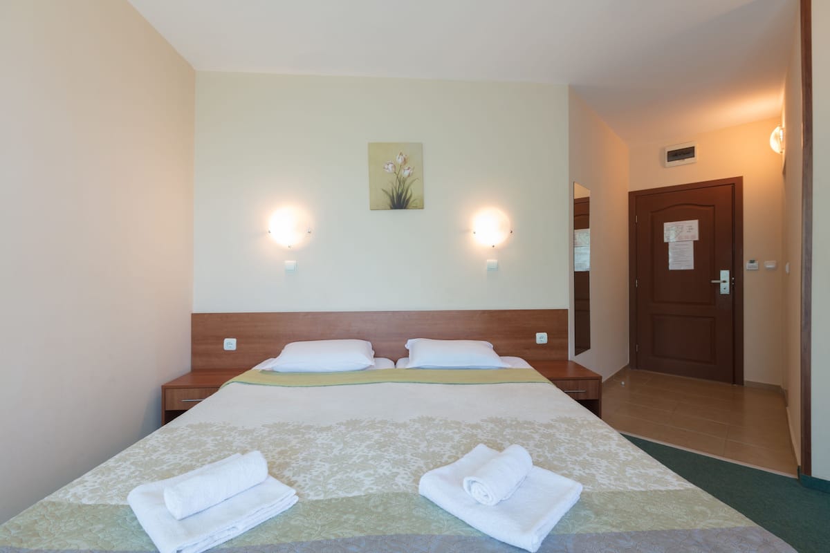 double or twin room, balcony | desk, cots/infant beds, free wifi, bed sheets