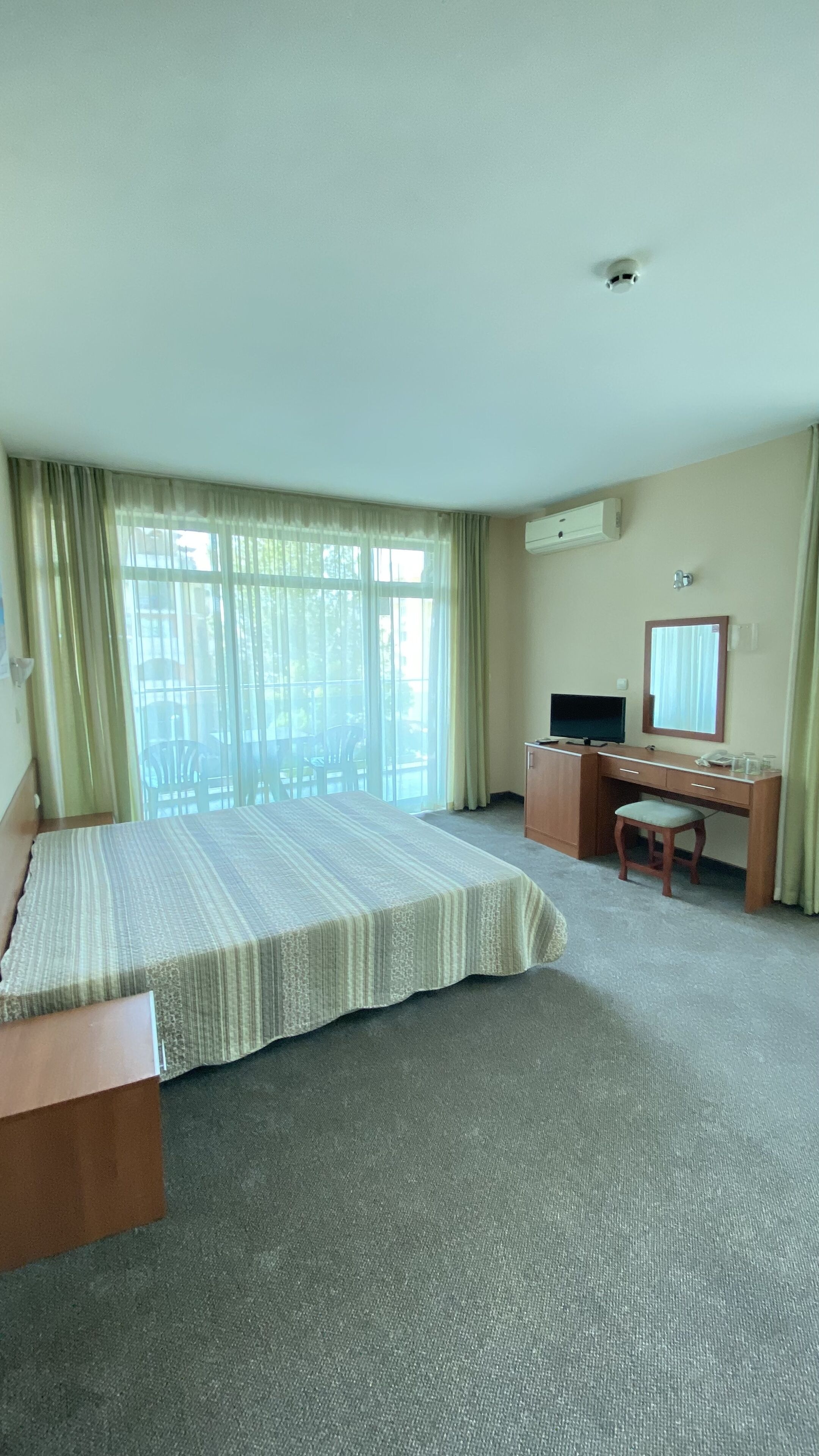 double or twin room, balcony | desk, cots/infant beds, free wifi, bed sheets