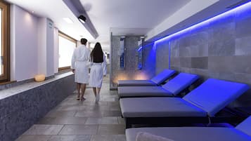 Sauna, tina de hidromasaje, tratamientos corporales y masajes