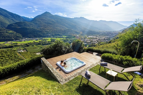 Exterior. Wine Hotel Retici Balzi