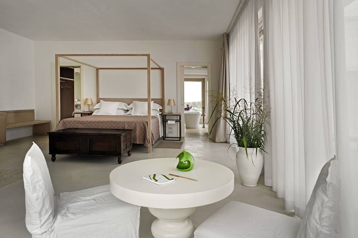 superior suite (single use) | premium bedding, down duvets, memory-foam beds, minibar