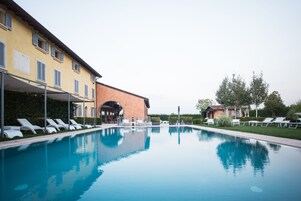 Outdoor pool, sun loungers