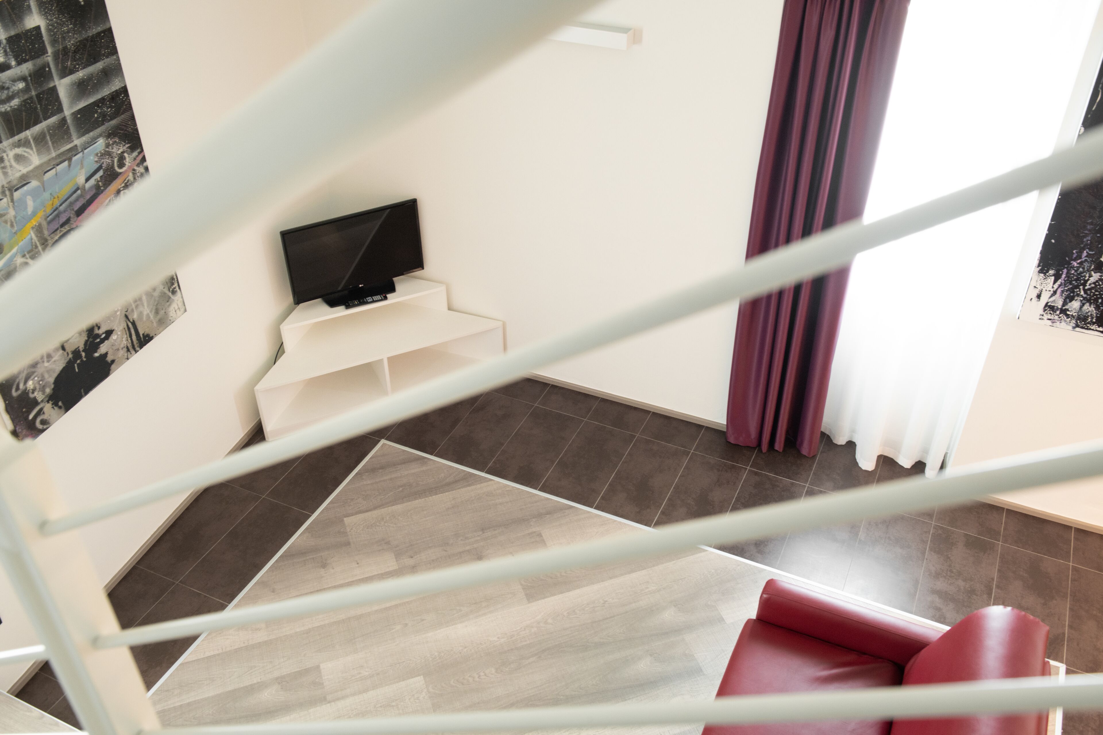 traditional suite, 2 bedrooms, connecting rooms | living area | 32-inch flat-screen tv with satellite channels, tv