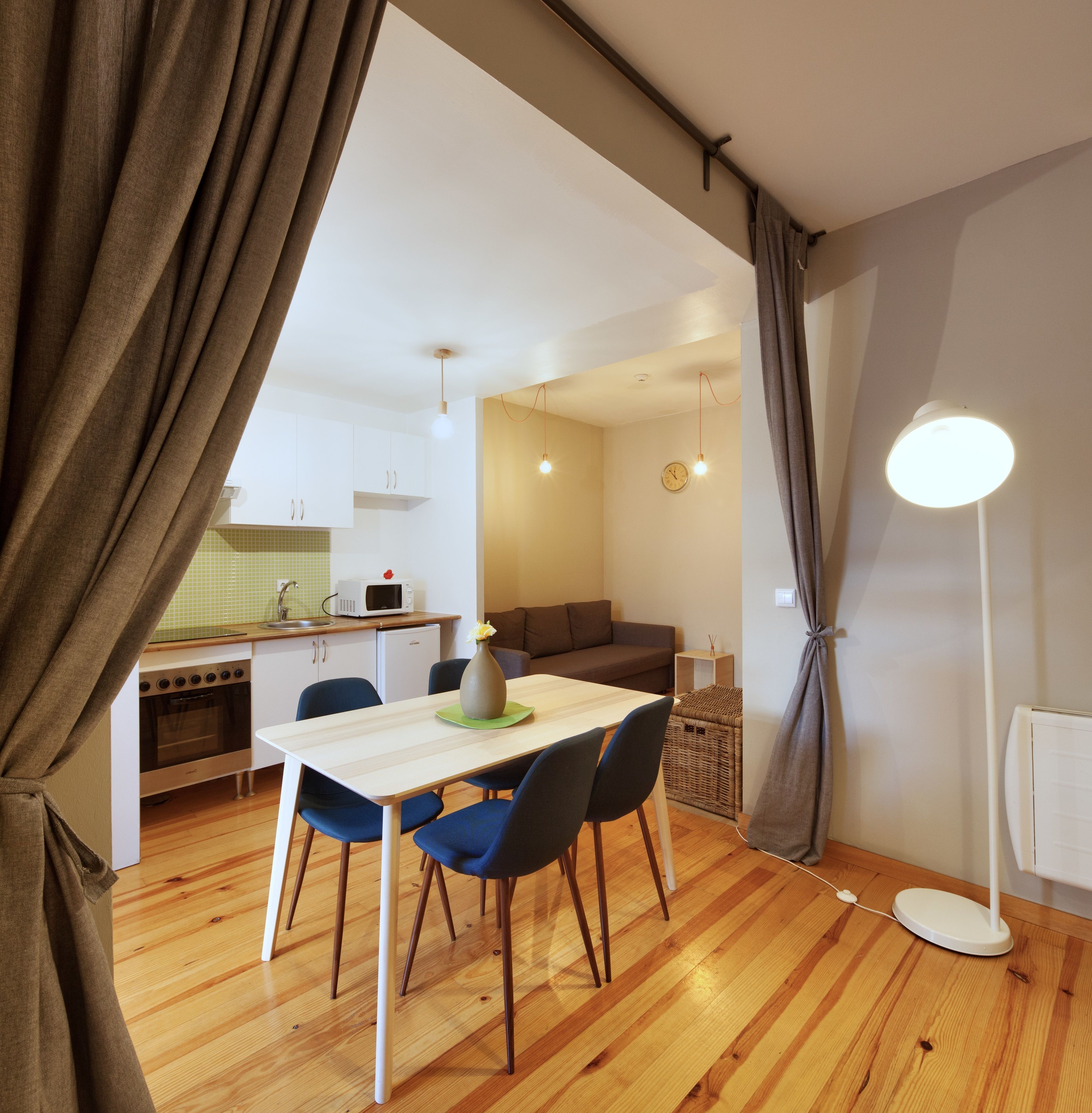 Leilighet – deluxe (4 People) | Oppholdsrom | En 22-tommers TV med Parabol-TV