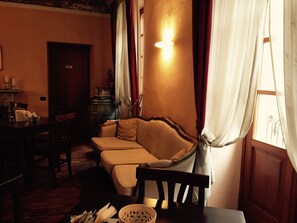 Interior - Albergo San Lorenzo (Alba)