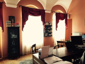 Check-in/check-out kiosk - Albergo San Lorenzo (Alba)