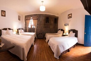 Pillow-top beds, in-room safe, bed sheets - Loreto Boutique Hotel (Cusco)
