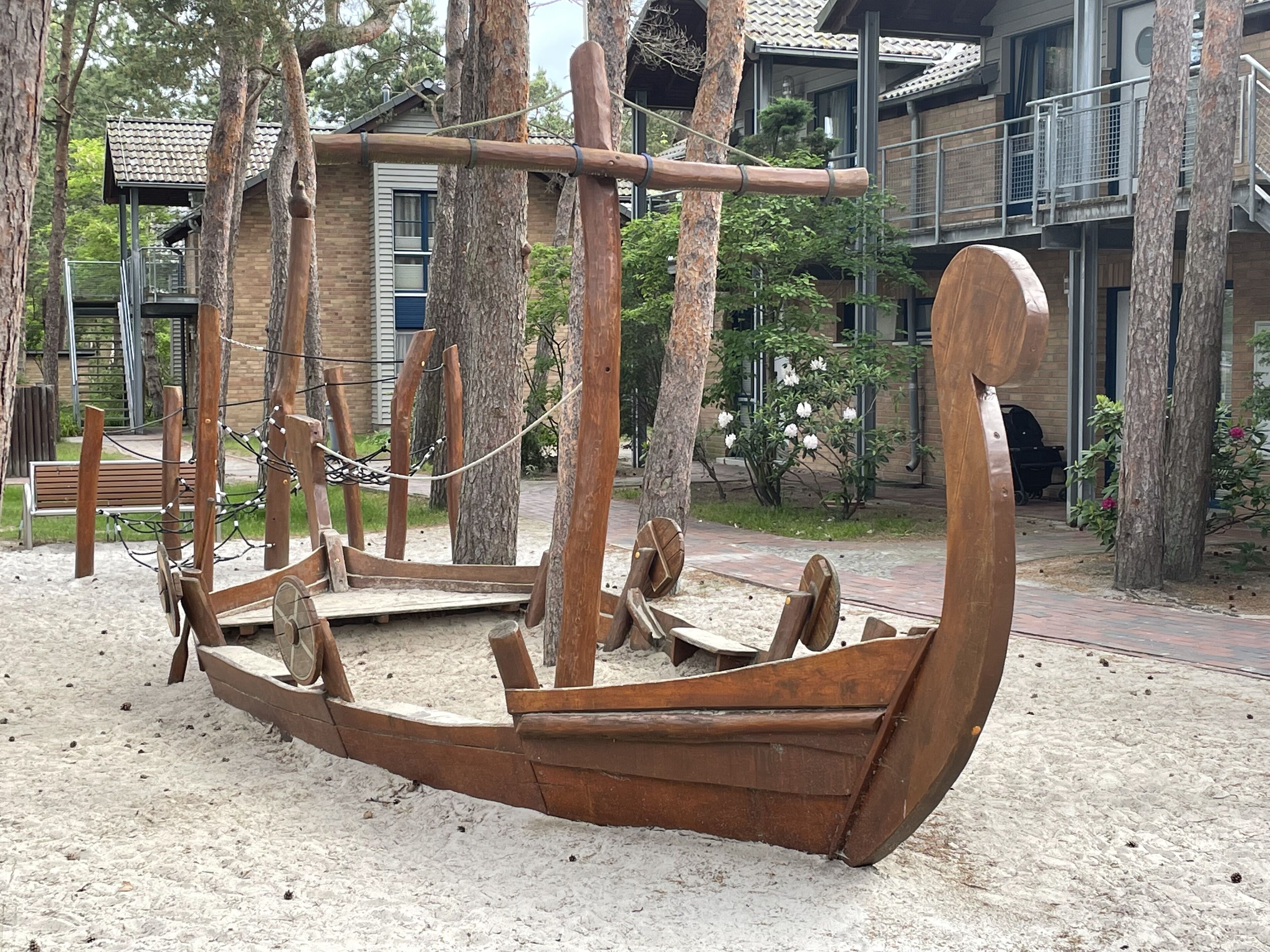 子供用の遊び場 - 屋外