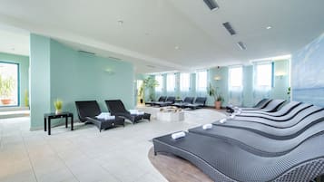 Sauna, Körperbehandlungen, Ganzkörperwickelbehandlung, Körperpeelings