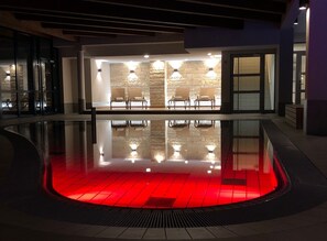 Exercise/lap pool