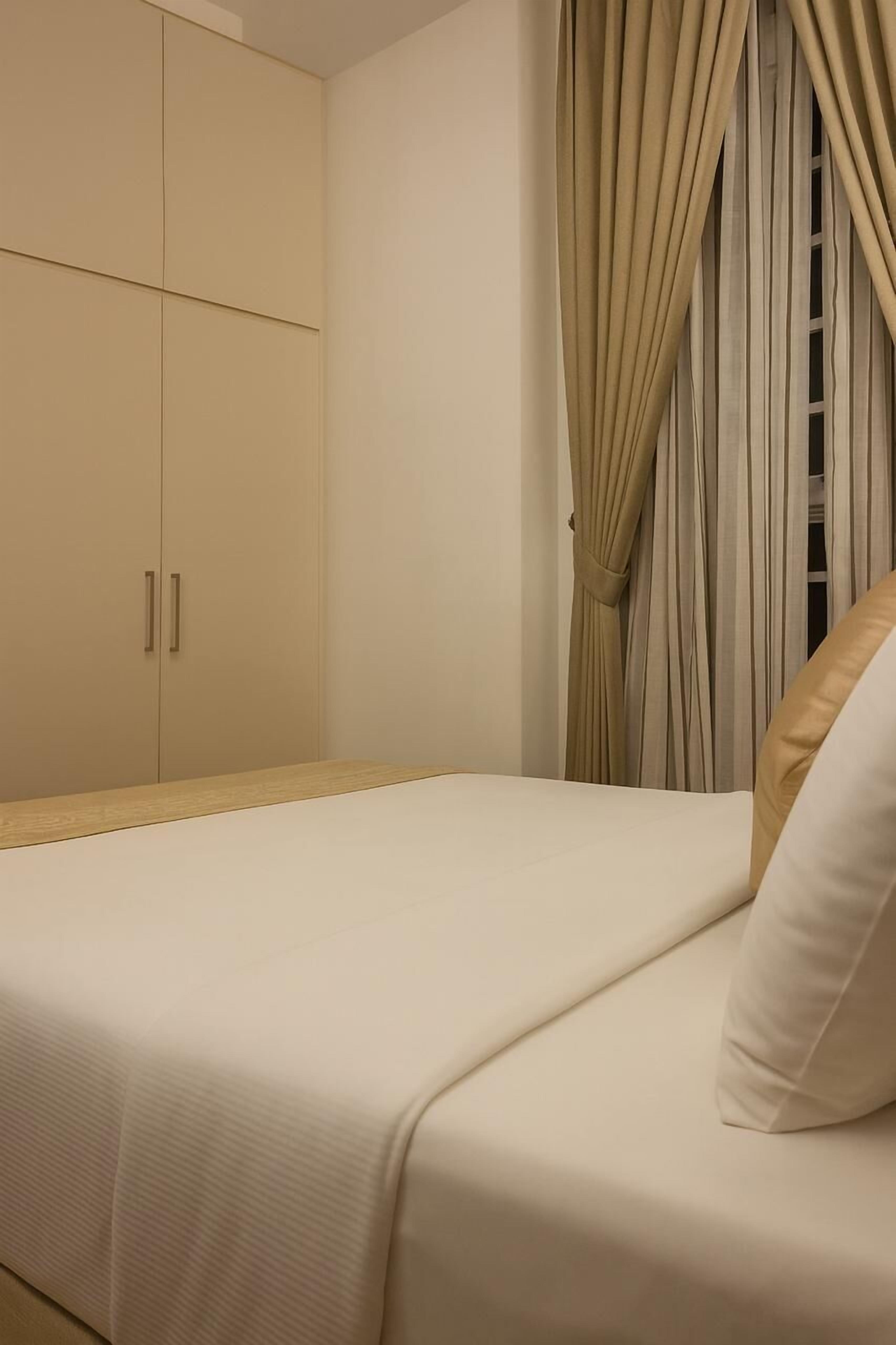 1 bedroom, Egyptian cotton sheets, premium bedding, free minibar