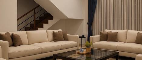 Four Bedroom Penthouse Suite | Living area | Plasma TV, fireplace, DVD player