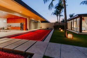 1 Bedroom Villa Honeymoon with thousand flowers - One Eleven  (Seminyak)