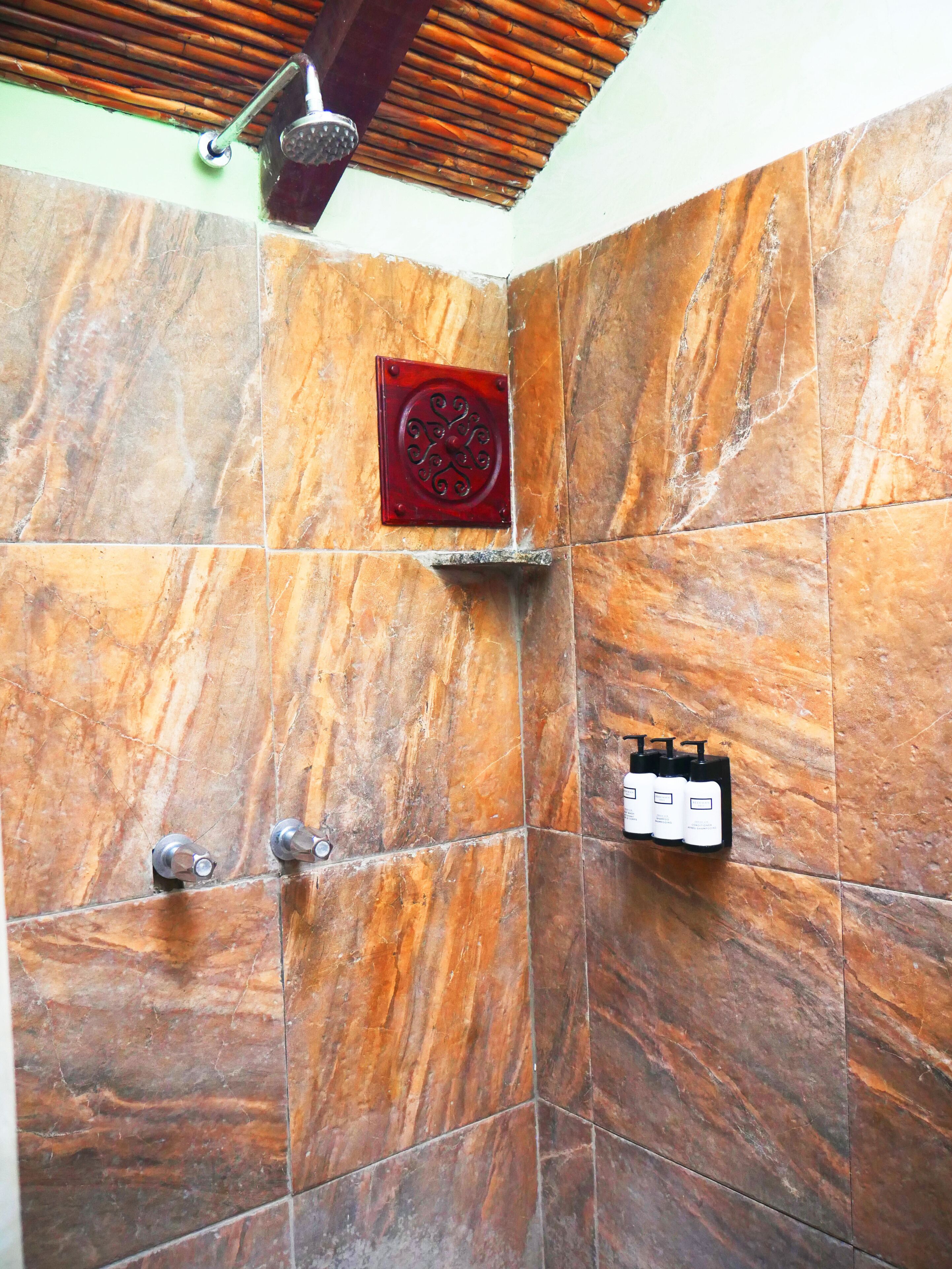 suite | bathroom | shower, rainfall showerhead, free toiletries, hair dryer