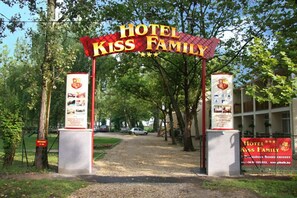 Exterior - Hotel Kiss (Balatonfoldvar)