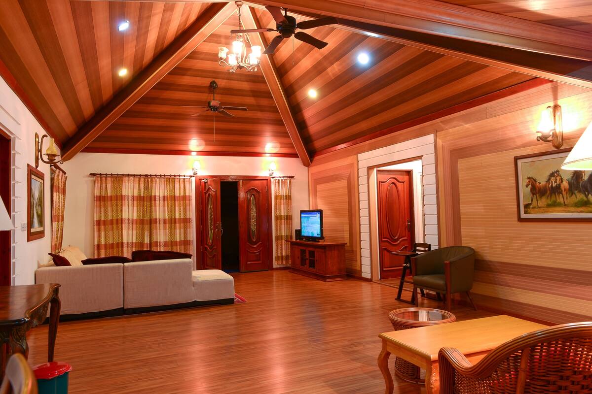 reveries villa | hypo-allergenic bedding, minibar, in-room safe, individually furnished