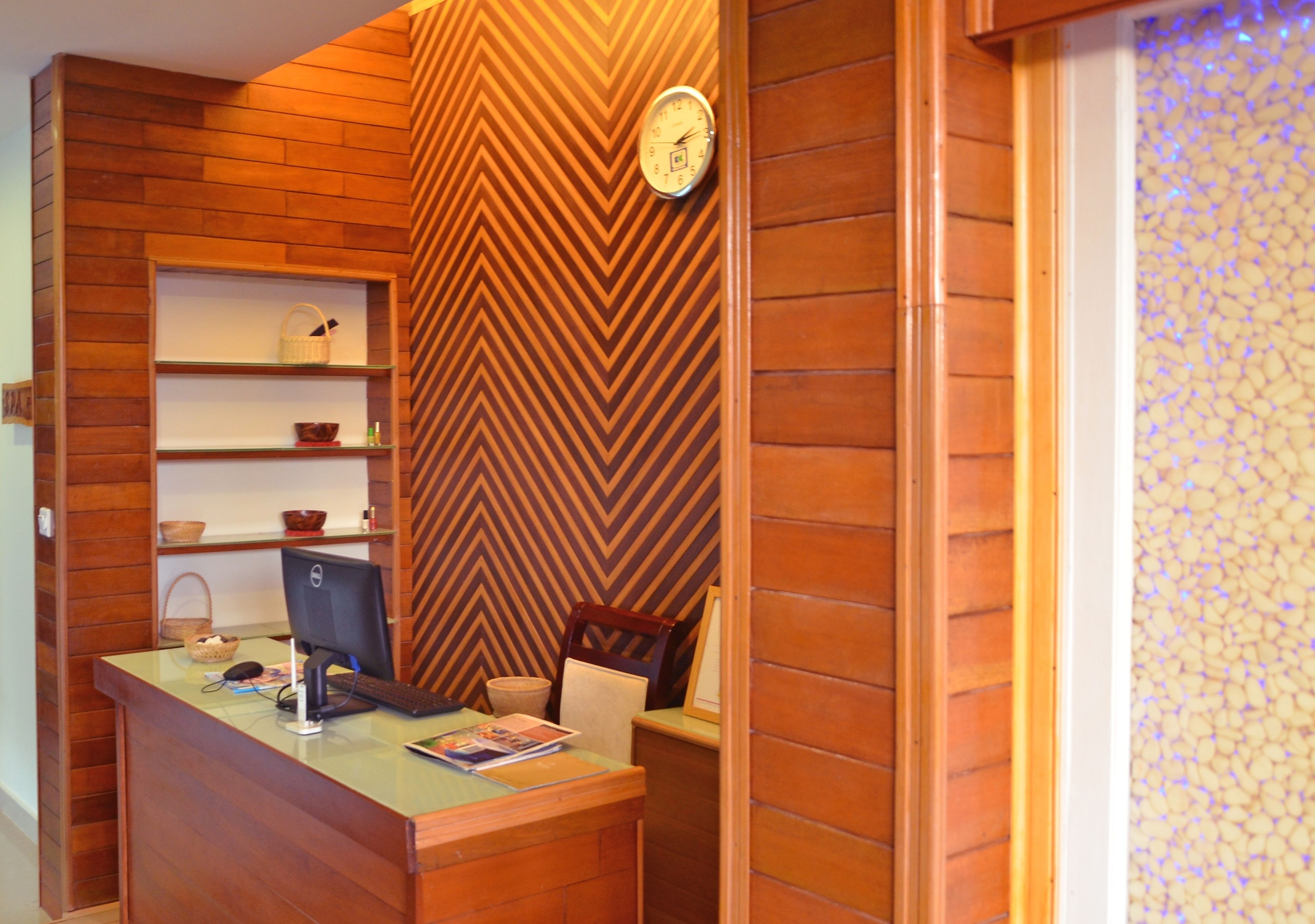 couples treatment room(s), aromatherapy, swedish massages, thai massages