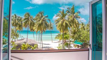 ๋๋ญ์ค๋ฃธ | ๊ฐ์ค์์ ๋ณด์ด๋ ์ ๋ง