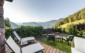 Panoramic Room, 1 Bedroom, Mountain View | 1 bedroom, minibar, in-room safe, individually furnished