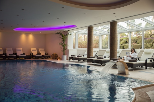 Exercise/lap pool