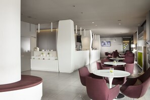 Reception - 8Piuhotel (Lecce)