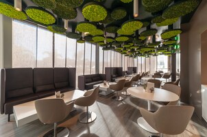 Se sirven cenas y cocina italiana