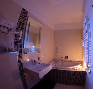 Superior Double Room Single Use | Bathroom - Old Town (Brno)